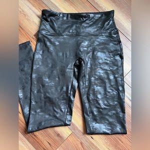 Camo leggings